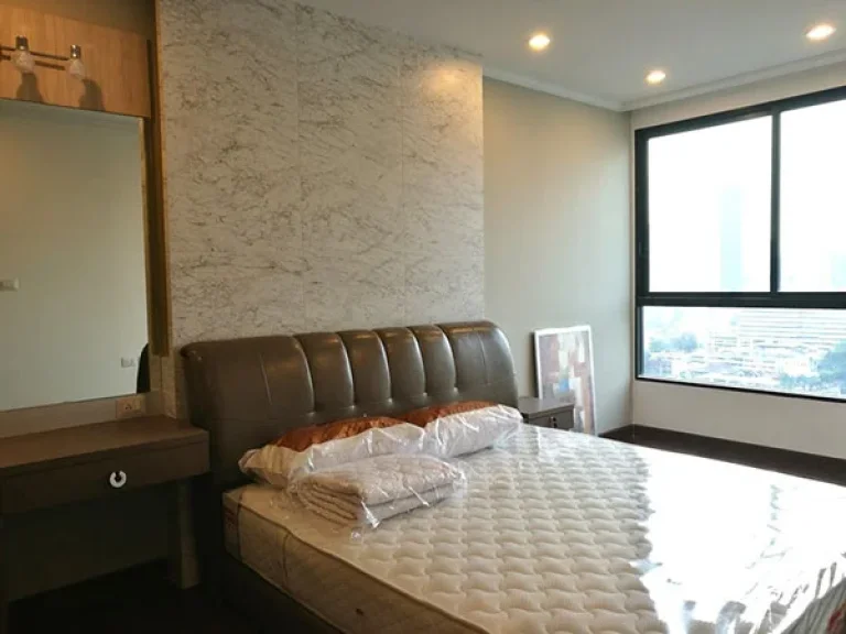 คอนโดหรู แต่งสวย ห้องกว้างขวางแบบ 1 ห้องนอน ที่ คอนโด Supalai Elite Suan Plu ถสาธรใต้ A Large 1 bedroom unit available at Soi Suan Plu