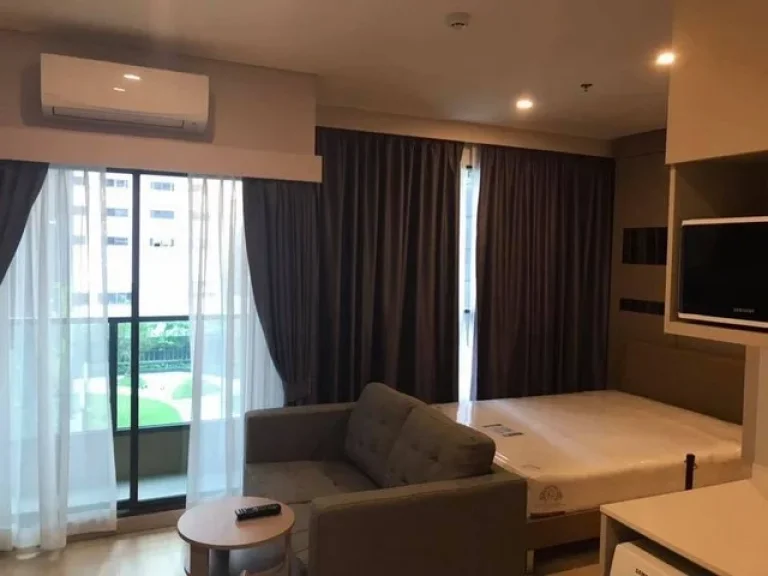 Condo for Rent near MRT Phetchaburi CBD near Office building