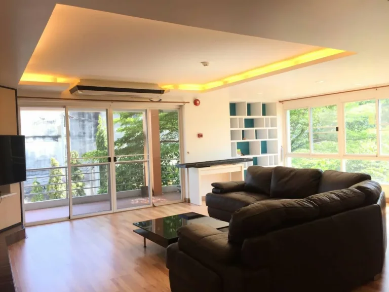 For rent condo near BTS Wongwian Yai 3 beds 2 baths 200 sqm Very nice unit