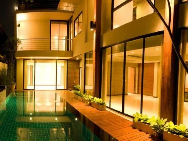 Single House with swimming pool in Soi Sukhumvit 34 for rent 4 bed 550 sqm rental 170000 baht