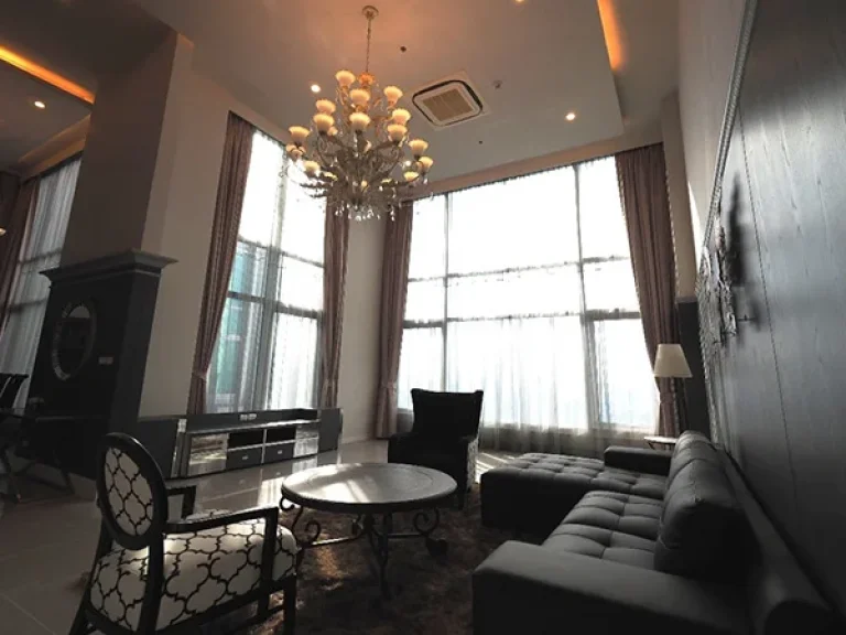 คอนโด Circle Condominium แต่งหรูแบบ Duplex 4ห้องนอน For Rent A Luxury and Spacious 4 Bedroom Duplex Unit