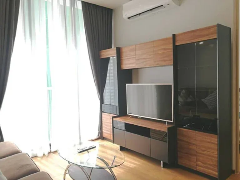 เช่าด่วน ราคาโควิด คอนโด แบบ 2 ห้องนอน ในซอย สุขุมวิท 24 เพียง ใกล้ BTS พร้อมพงษ์ For Rent COVID PRICE 2 Bedroom Unit in Park 24