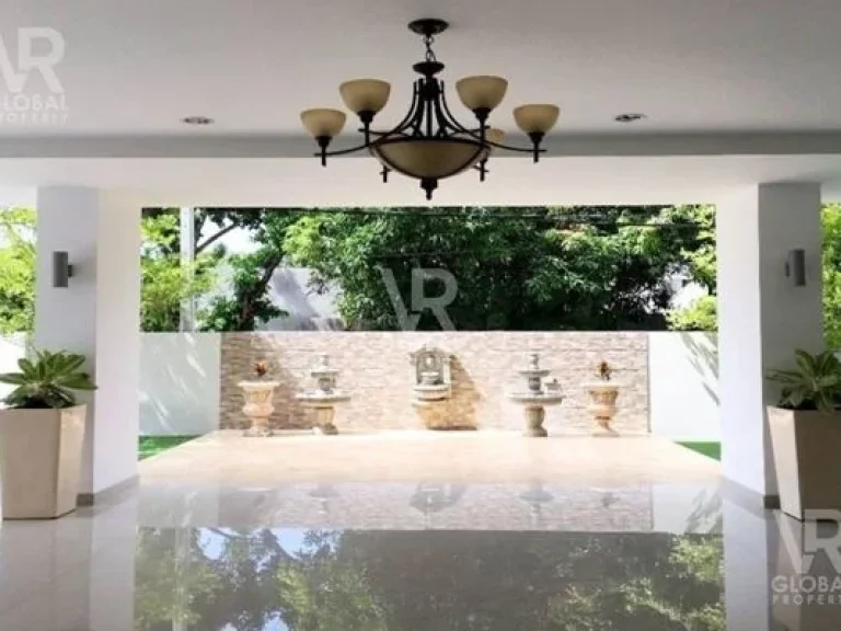 วิลล่าหรูให้เช่า ย่านสุขุมวิท PPR Villa Luxury Serviced Apartment เดือนละ 60000บาท