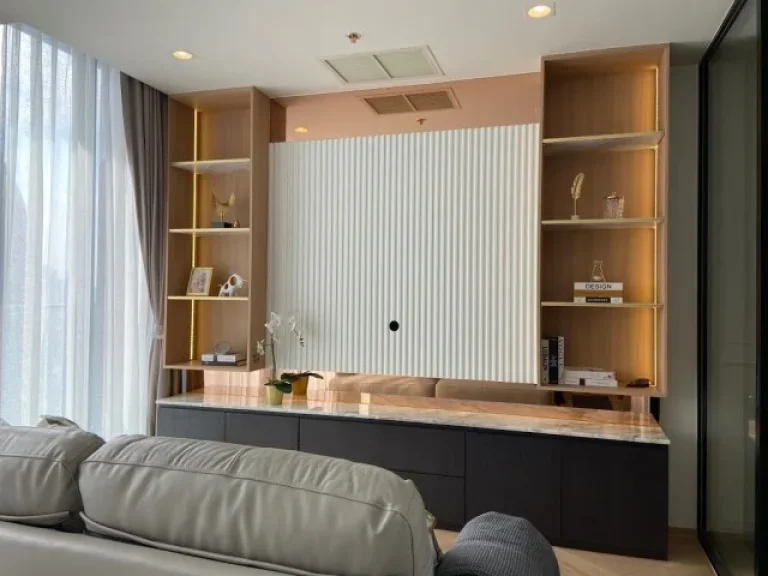 FOR RENT ให้เช่าคอนโด Noble Ploenchit Condo Size 50 sqm on 35th floor 1 Bedroom 1 Bathroom