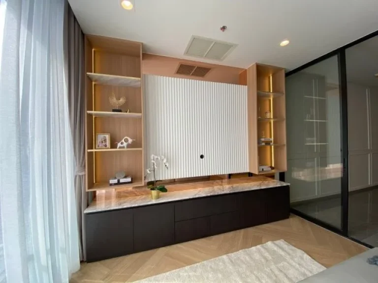 FOR RENT ให้เช่าคอนโด Noble Ploenchit Condo Size 50 sqm on 35th floor 1 Bedroom 1 Bathroom