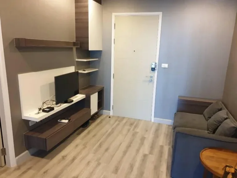 Centric Sathorn fully furnished 11th floor BTS Surasak