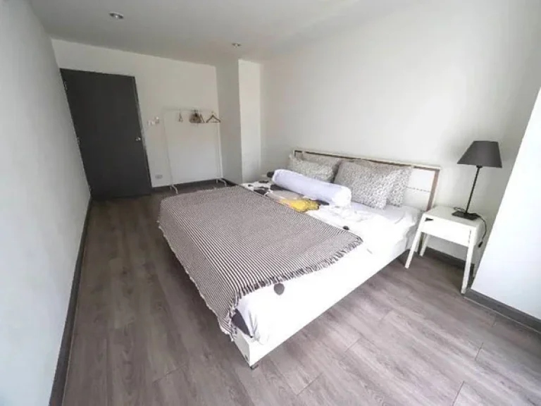 ให้เช่า คอนโด 3 ห้องนอนไสตล์ มินิมอล ที่คอนโดสราญใจแมนชั่น ใกล้ BTS นานา A Large and Nice Minimal Style 3 Bedroom Unit at Saranjai Mansion