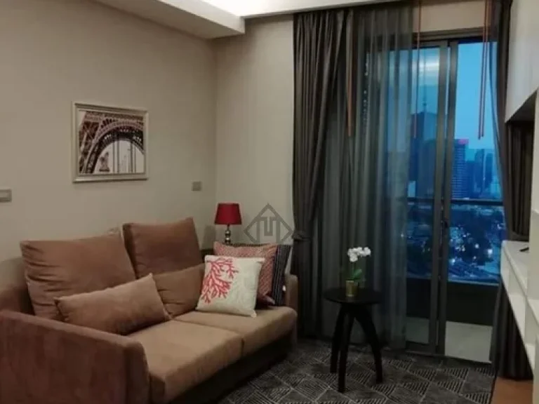 Sukhumvit Condo For Rent Lumpini 24 2 bedrooms fully furnished nice decoration near BTS