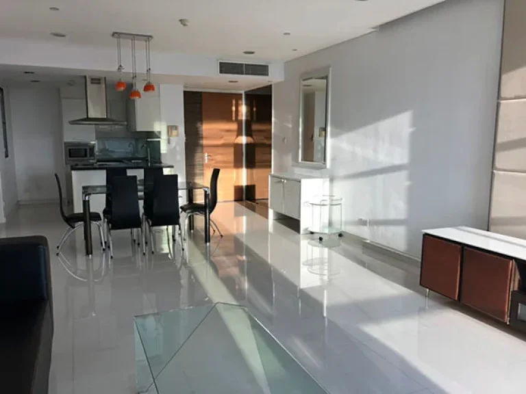 คอนโดแบบ 3 ห้องนอน ที่ ทองหล่อ เอกมัย A Nice 3 Bedroom Unit in ThonglorEkkamai Area