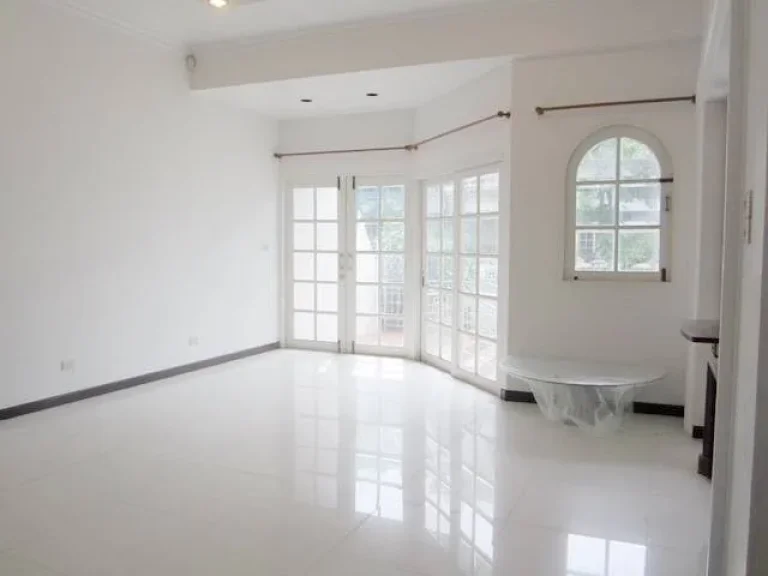 บ้านเดี่ยว กลางใจเมืองในหมู่บ้าน ใกล้ BTS ชิดลม และ MRT สวนลุมพินี Single house in Soi Lungsuan Close BTS amp MRT