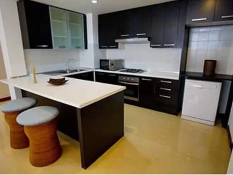 บ้านสวย ในหมู่บ้าน พร้อมเฟอร์นิเจอร์ ใกล้ BTS ทองหล่อ House in compound closed BTS Thonglor