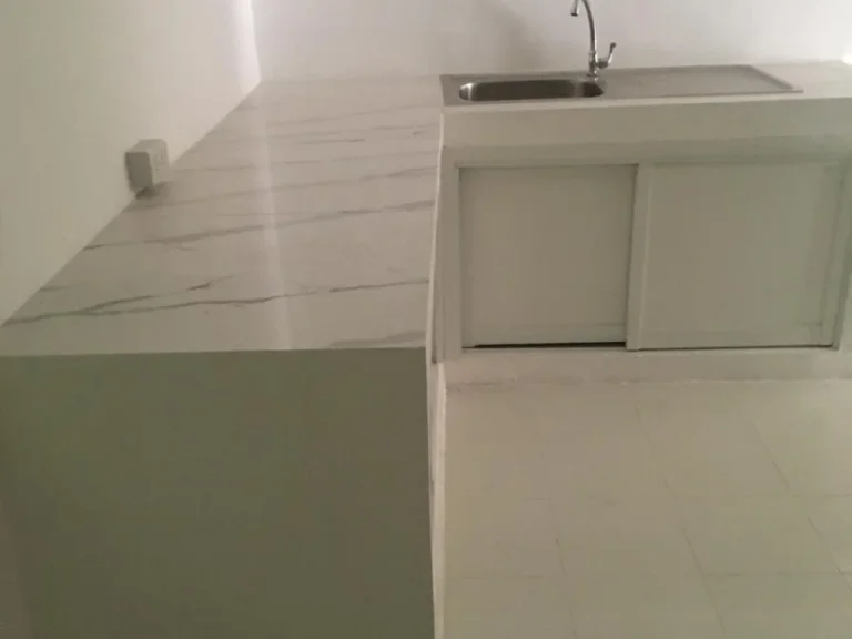 Townhome for rent 55000 bahtmonth near BTS Saladang