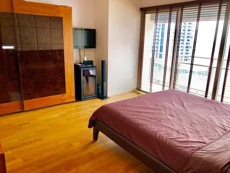 เช่าด่วน คอนโด แบบ 2 ห้องนอน ซอย สุขุมวิท 41 For Rent A Spacious 2 Bedroom Unit at Sukhumvit 41