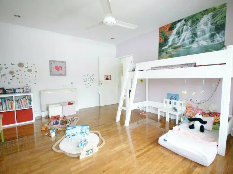 บ้านเดี่ยวหรู ระเบียงใหญ่ พร้อมสระส่วนตัว เอกมัย Single house with private pool Soi Ekamai