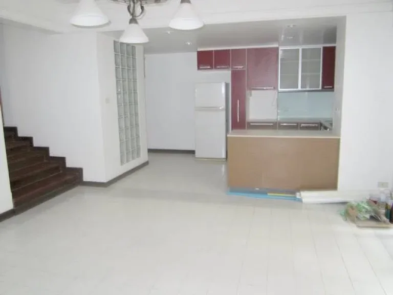 บ้านเดี่ยวระเบียงใหญ่ในซอยหลังสวน 4ห้องนอน Single house in Soi Lungsuan For residence