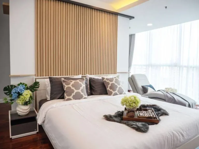 ขายด่วน คอนโดหลังสวน ลดจัดหนัก สุดคุ้ม เหมาะลงทุน For Sell 2 Bedroom at Urbana Langsuan