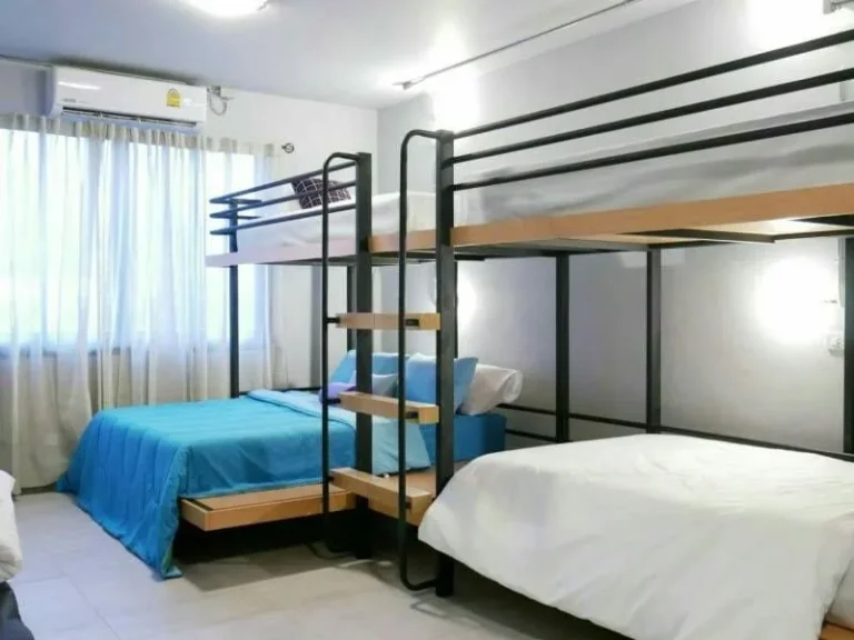 Hostel เปิดใหม่เป็นอาคารพานิชย์ 5 ชั้น ตัวอาคารโปร่งโล่งอากาศถ่ายเทได้ดีจากช่องแสง ตั้งแต่ชั้น1จนถึงชั้น5 ปลอดภัยด้วยระบบคีย์การ์ดในการเข้าออกอาคาร