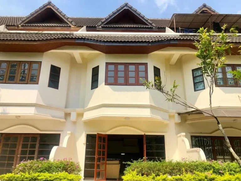 Cozy Living in Town Chang Phuak Mueang Chiang Mai 4 storey townhouse with 311 sqm living space Nice environment w