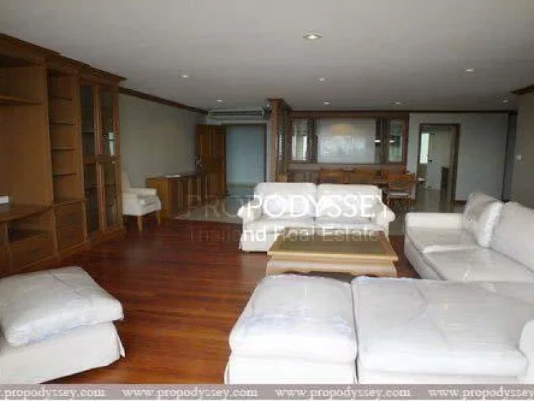 Renovated Condo for rent on Sukhumvit soi 39