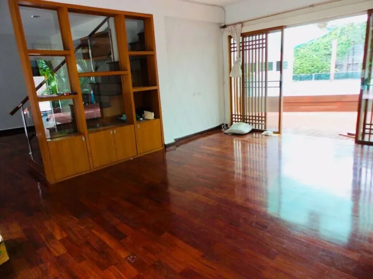 ให้เช่าบ้านเดี่ยว 4ห้องนอน สุขุมวิท For Rent single house 4BR Sukhumvit