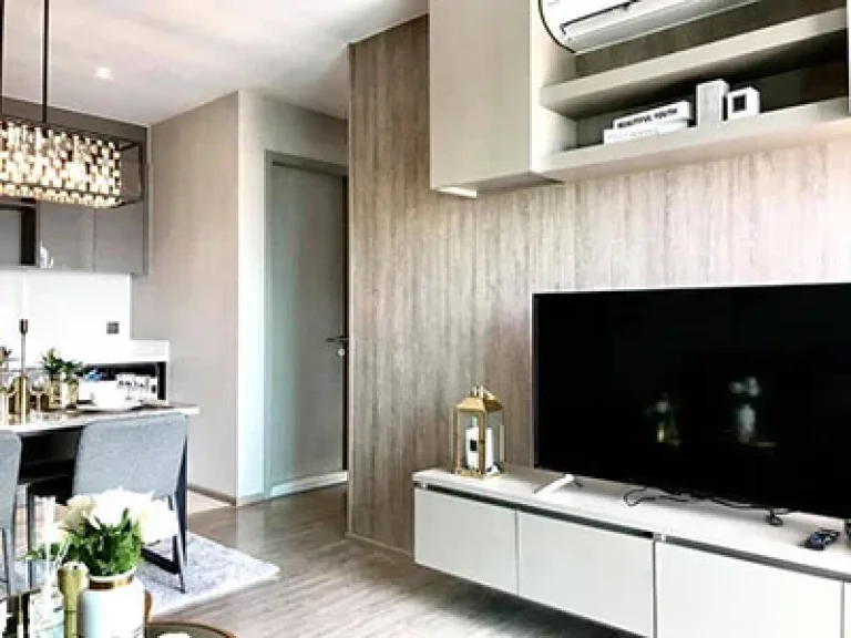 คอนโดแบบ 2 ห้องนอนแต่งสวยมาก วิวดี ในซอย เอกมัย A Very Nicely Furnished and Décor 2 Bed Unit at a Brand New Condominium Project in Ekkamai