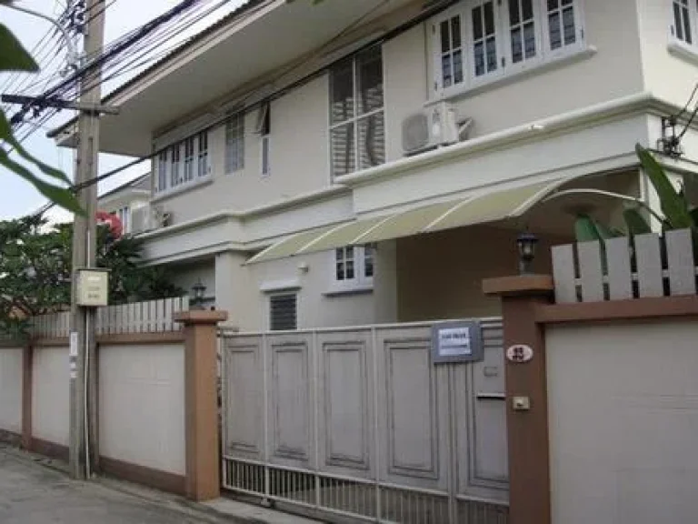 Nice house with garden for rent near Aree BTS station