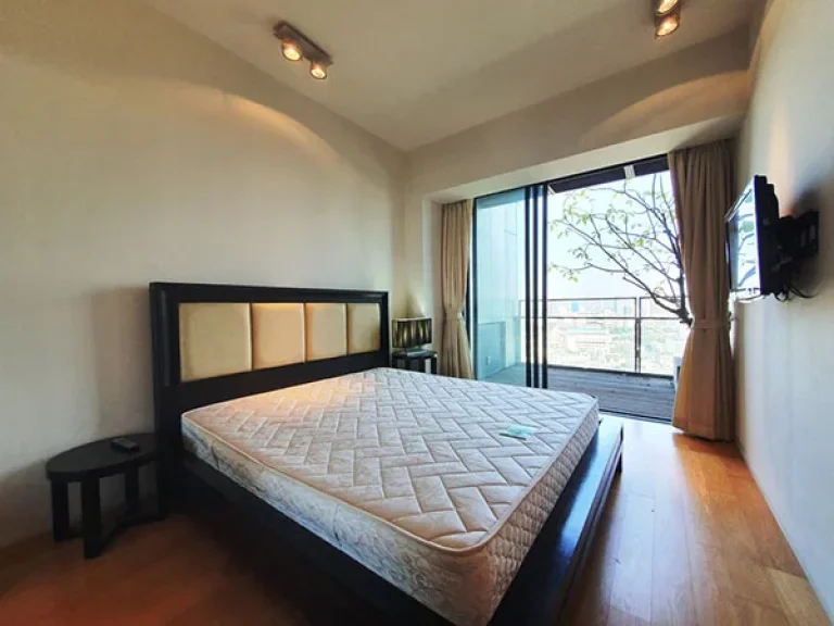 เช่าด่วน คอนโดหรู The Met ถสาธรใต้ A Nicely Décor 2 Bedroom Unit Available at The Met Sathorn