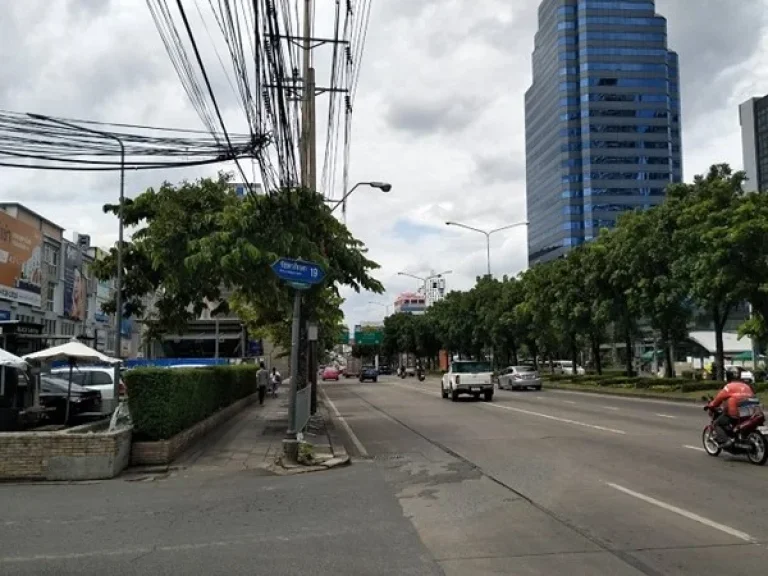 ขายที่ดินแปลงสวย ซอยโชคชัยร่วมมิตร ใกล้ MRT รัชดาและดอนเมืองโทลล์เวย์ 061-915-5997 มิว