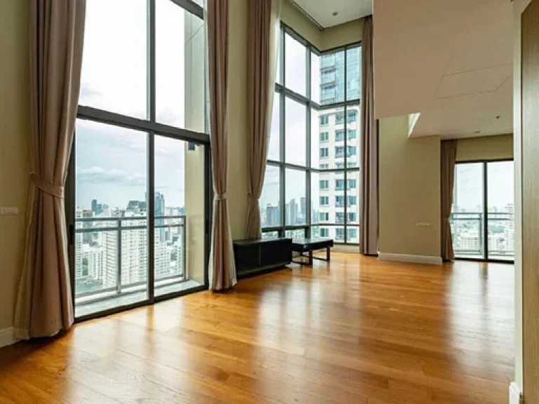 ห้องสวยแบบ Duplex 3 ห้องนอน ที่ คอนโด Bright Sukhumvit 24 3 Bedroom Duplex Unit in Soi Sukhumvit 24