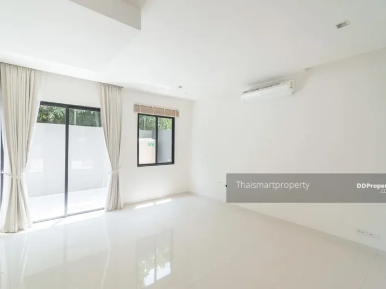 ขายทาวน์โฮม 3 ชั้น The Tierra ลาดพร้าว 71-นาคนิวาศ 4 ห้องนอน โครงการใหม่ ราคา 42 ล้าน