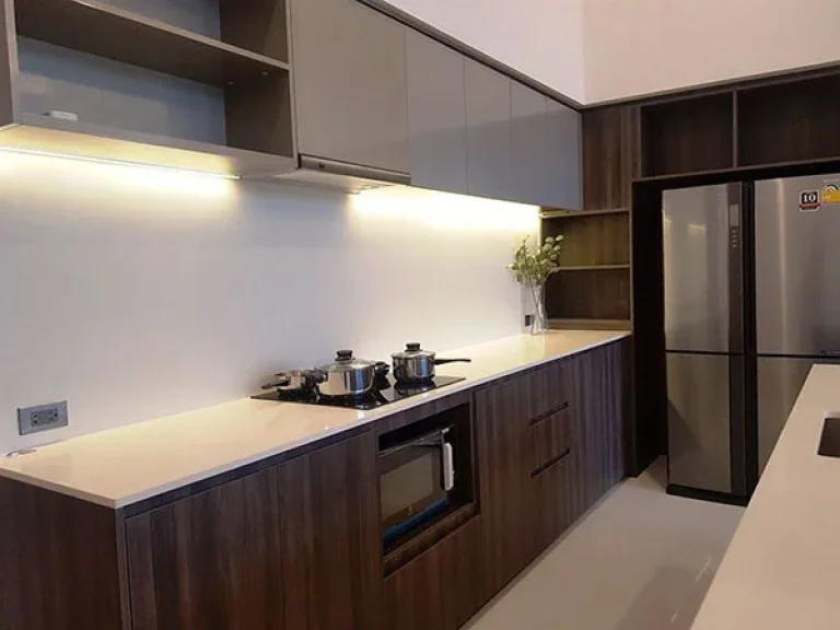 เช่าด่วน คอนโดหรู ห้อง Duplex แบบ 3 ห้องนอน A Nice and Cozy 3 Bedroom Duplex Unit in Sukhumvit 31