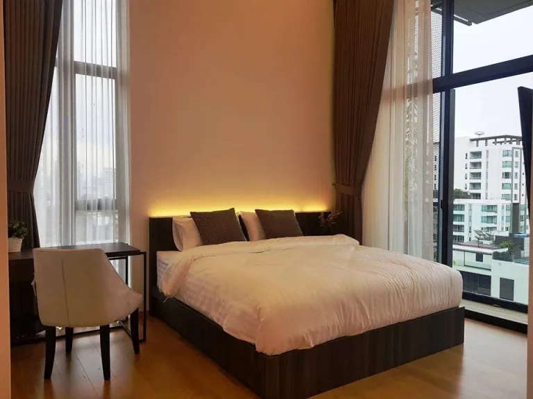 เช่าด่วน คอนโดหรู ห้อง Duplex แบบ 3 ห้องนอน A Nice and Cozy 3 Bedroom Duplex Unit in Sukhumvit 31