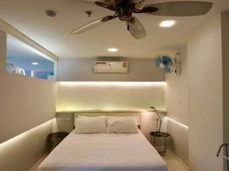 For rent 1 bedroom condo on Huay Kaew Road walking distance to old city Kad Suan Kaew Maya Mall and Nimmanhemin road 3 kms from Singapore Internat