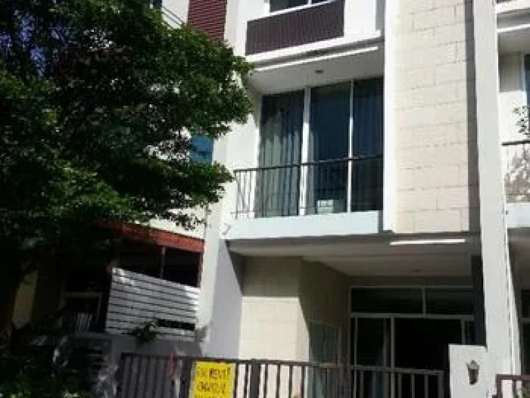 For rent Townhouse Thanapat S nonsi 20 near Lotus amp Central rama 3