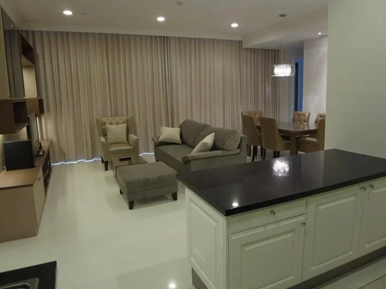 Royce Residence Sukhumvit 31 for rent 3 bed