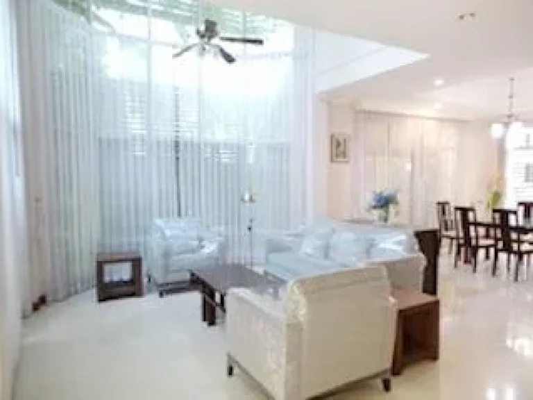 ให้เช่าบ้านเดี่ยว 5 นาทีจาก BTS นานา สวย กะทัดรัด Rent Single House 5 Min from BTS Nana Beautiful and Compact