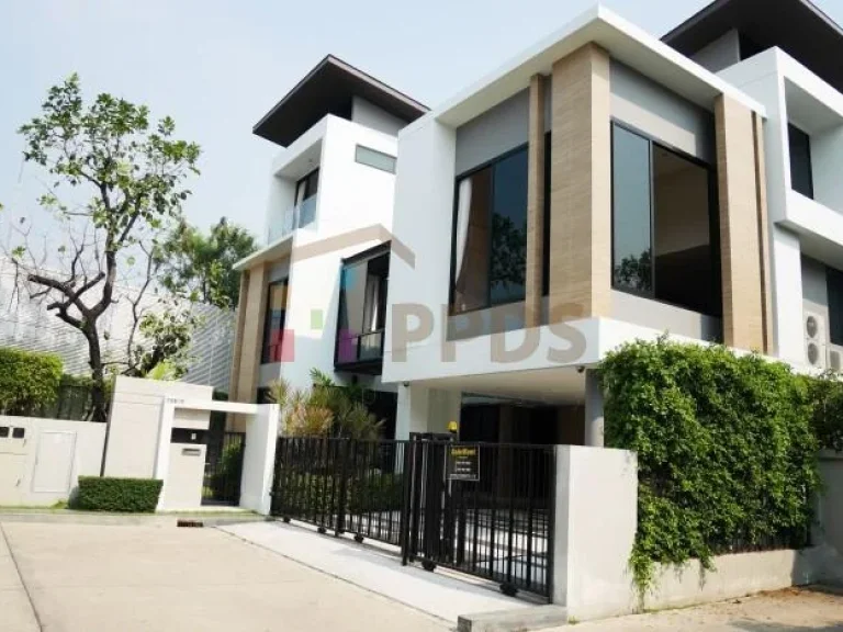 Excellent Fully Furnished House for sale at Nirvana Beyond Charoemprakaite Rama 9 RD opposite Suanlung Rama 9