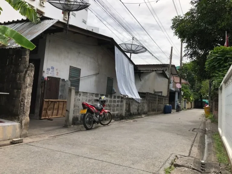 ขาย ที่ดิน ถมแล้ว พร้อมสิ่งปลูกสร้าง ห้องเช่า พหลโยธิน 26 แยก 7 เนื้อที่ 150 ตรว ฟรีโอน