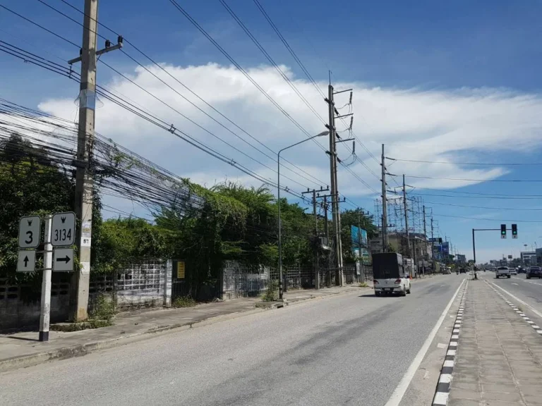 ขายที่ดินติดถนนสุขุมวิท แยกอ่างศิลา 3 ไร่ 1 งาน 56 ตรวา