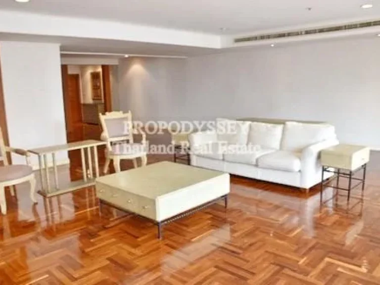 3 bedrooms for rent on Nana area on Sukhumvit soi 11