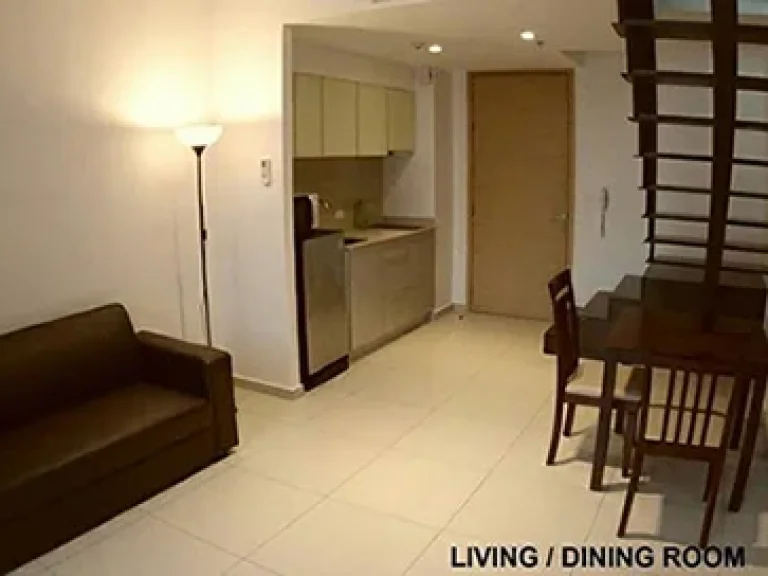 เช่าด่วน คอนโด The Lofts เอกมัย แบบ Duplex 1 ห้องนอน Urgent Rent The Lofts Ekamai 1 Bedroom Duplex Unit