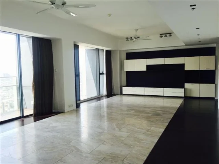 The Met Sathorn 3 bedrooms for rent on high floor