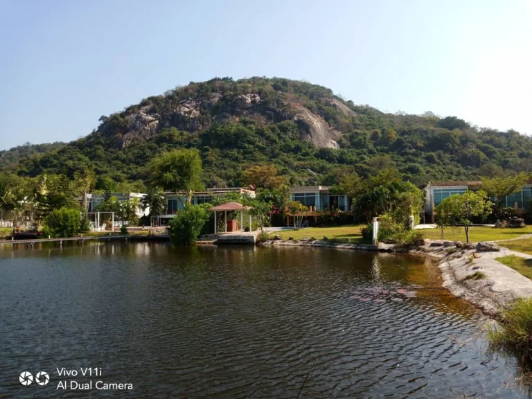 ขาย บ้านพักริมอ่างเก็บน้ำเขาเต่า บรรยากาศดี วิวน้ำภูเขา ห่างจากทะเลหาดทรายน้อยเพียงแค่ 500 ม