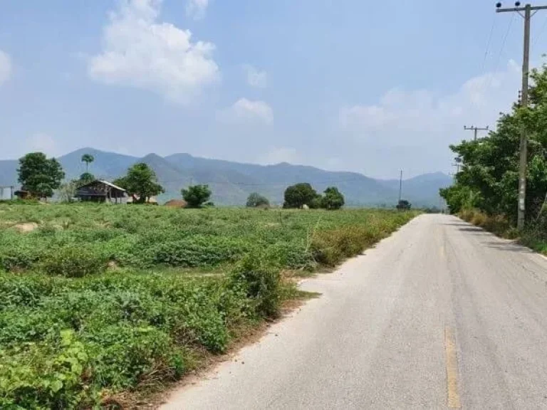 ขายที่ดินติดถนนตรงข้ามโรงพยาบาลแม่วาง