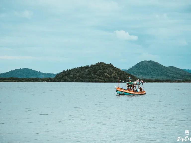 ขายเกาะน้ำทะเลล้อมรอบ มีชายหาด บรรยากาศดี