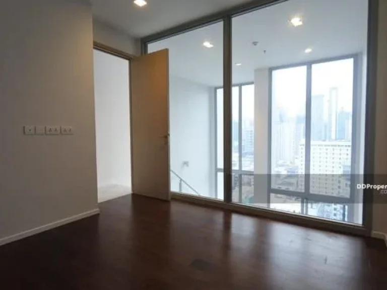 ขายคอนโด Hyde สุขุมวิท 11 ขนาด 6312 ตรม ชั้น18 Duplex Penthouse มี 1 ห้องนอน 2 ห้องน้ำ วิวเมือง