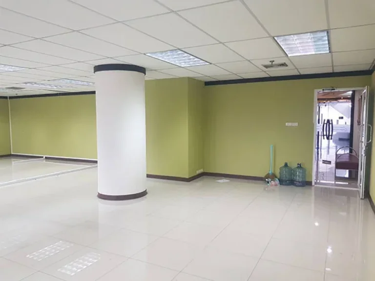 เช่าด่วน พื้นที่สำนักงานให้เช่า พระราม 4 For Rent Office Space at Rama 4 for Rent