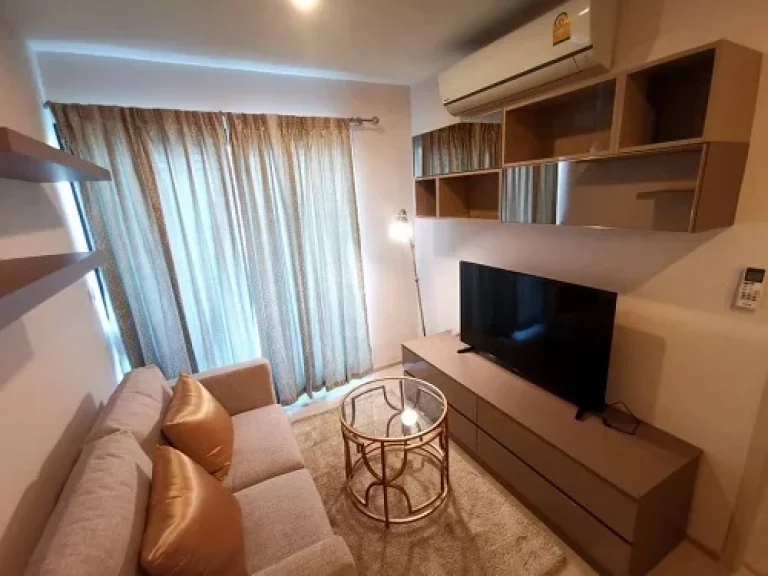 Life Asoke Condo for rent 2 Bedrooms 2 bathrooms with bathtub corner room north Facing on 15th Floor Fully Furnished and electrical appliance Onl