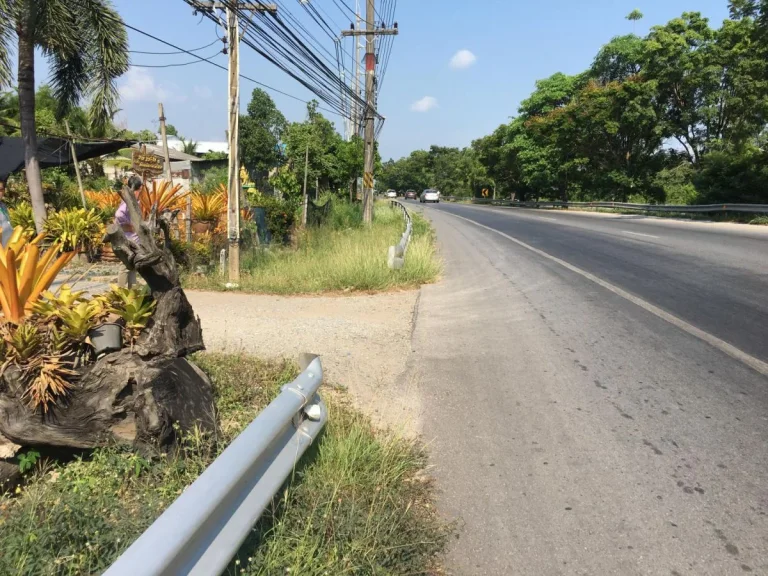 ด่วนที่ดินตะพงระยองติดถนนสุขุมวิทมุ่งหน้าไปจันทบุรี พื้นที่รวม1 ไร่2 งาน191 ตรว