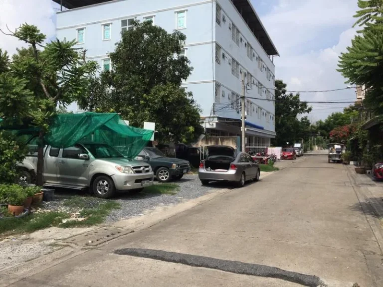 ขายด่วนที่ดินถนนรามอินทรา39 แยก9 พื้นที่200ตรว แปลงสวย เชื่อมต่อถนนสุขาภิบาล5 ใกล้ทางด่วนถนนกาญจนาภิเษก ขายตารางวาล